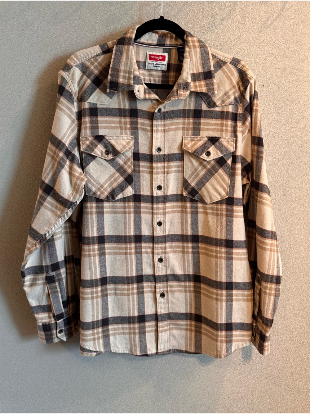 Men’s Wrangler Cream, Brown and Black Plaid Flannel Button Up